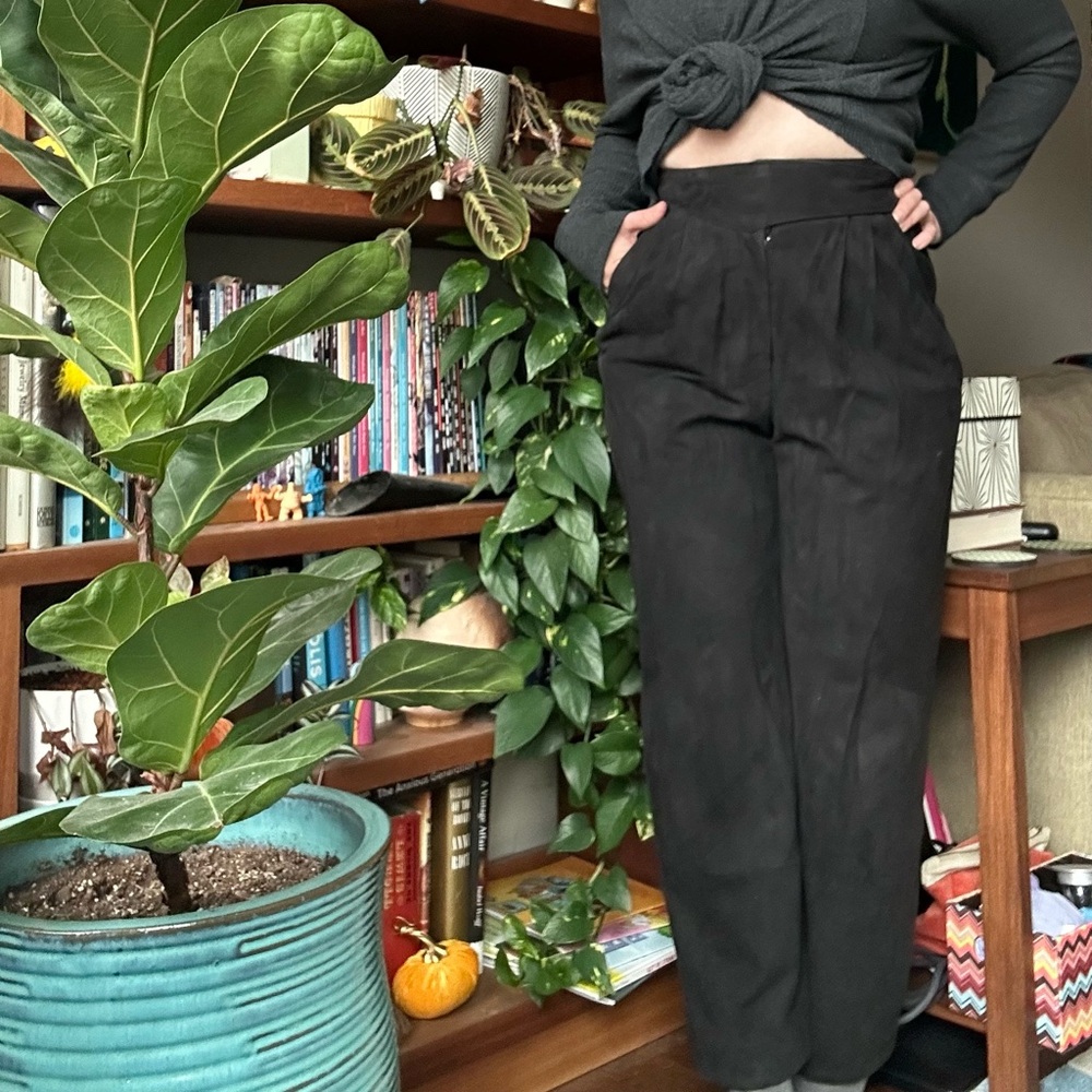 Vakko Vintage Suede Classic Black Women's Pleated Ankle Length Trousers
